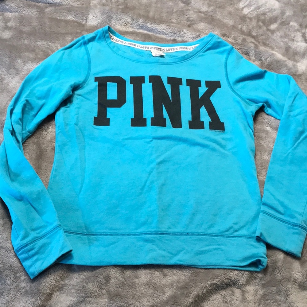 Victoria Secret PINK crewneck top!